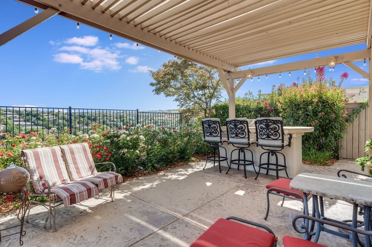 5035 Tesoro Way - Photo 6 of 50