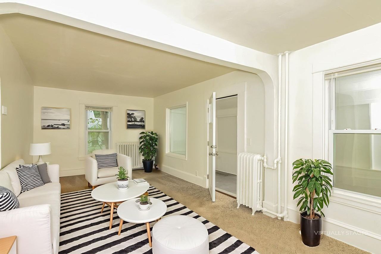 250 Irving Ave N - Photo 4 of 32