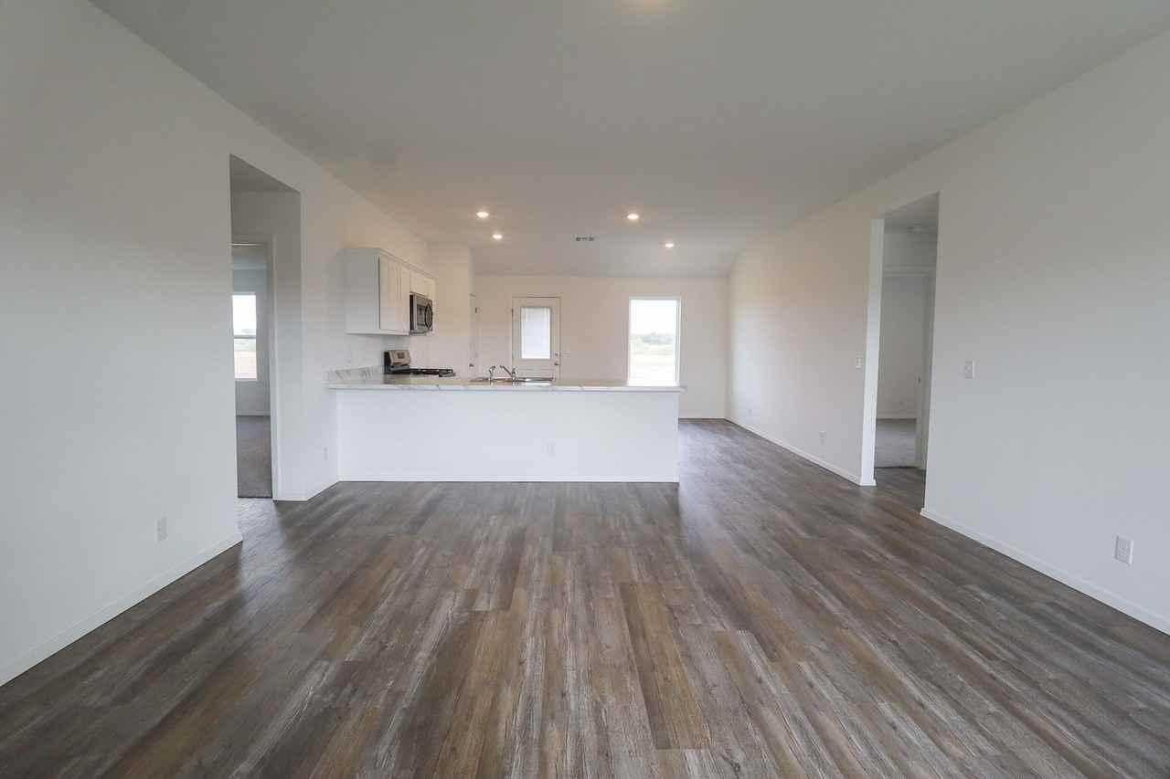16425 S 87th East Ave - Photo 4 of 31