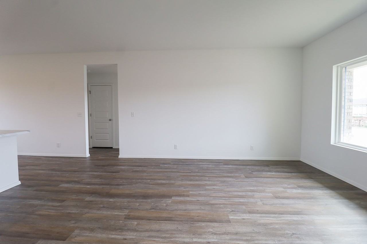 16425 S 87th East Ave - Photo 6 of 31