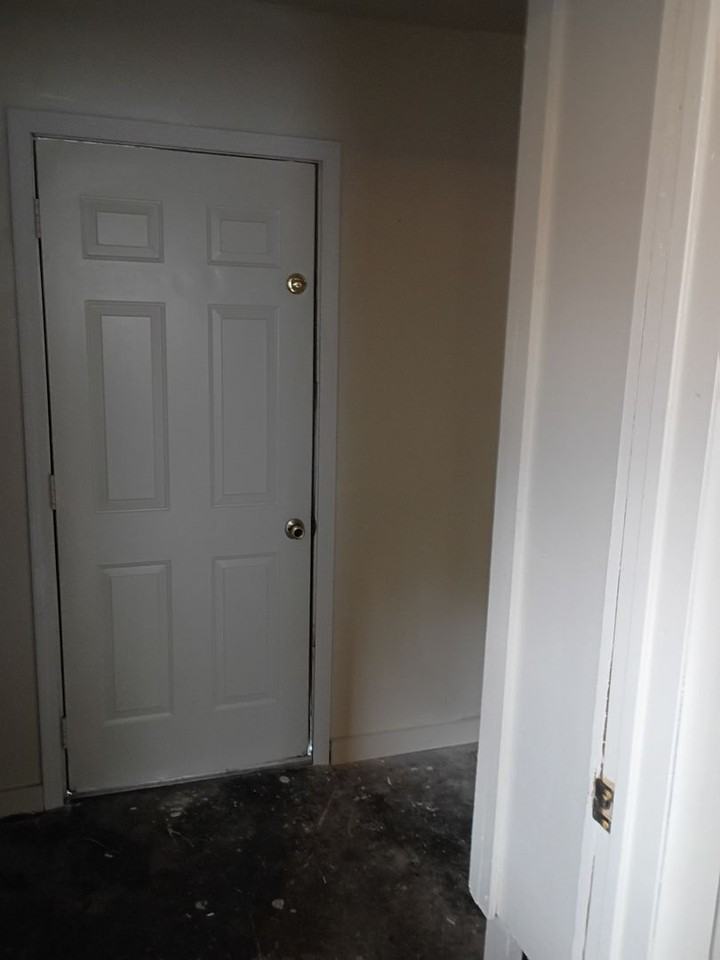 311 W Peach St - Photo 5 of 15