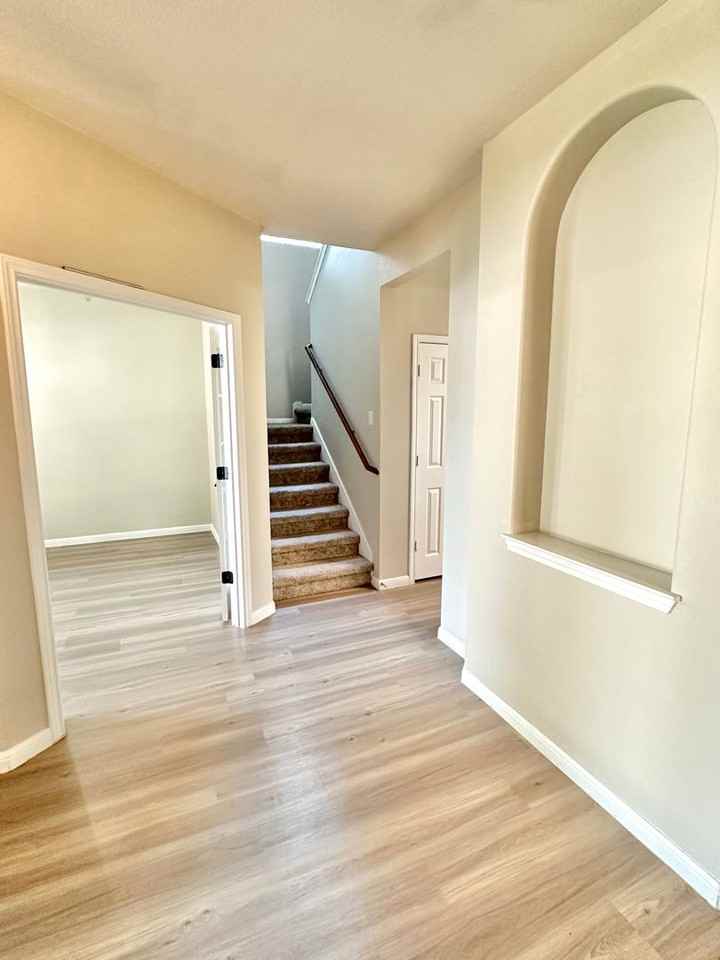 3450 Shiraz Loop - Photo 6 of 39