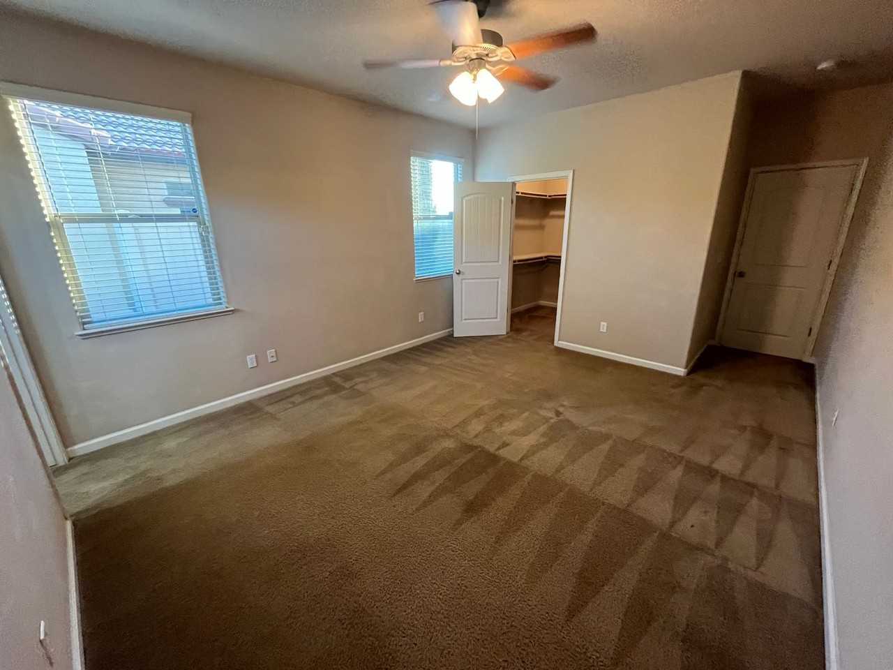 1884 W Roby Ave - Photo 7 of 25