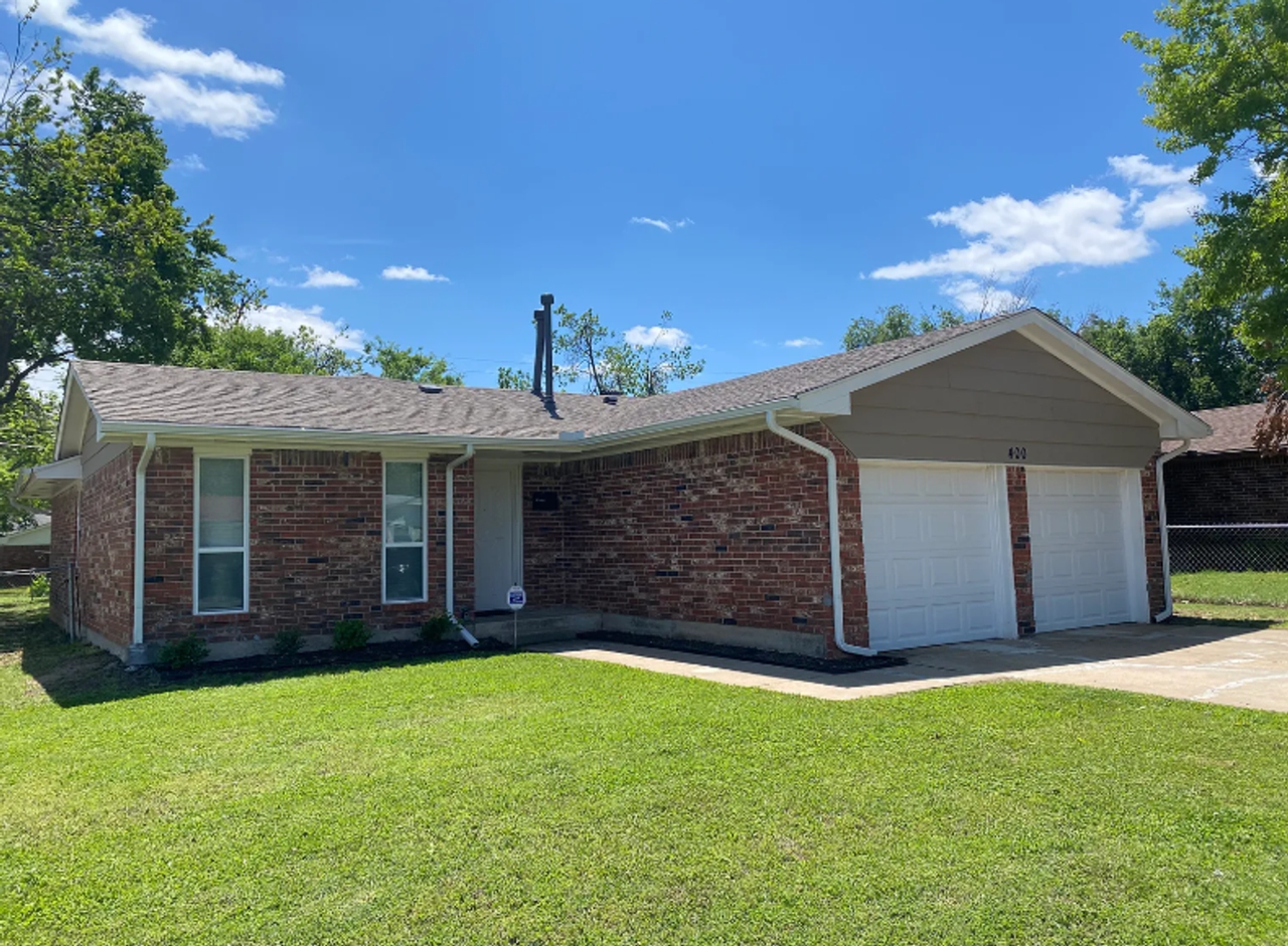 400 Nw 84th St - Photo 2 of 24