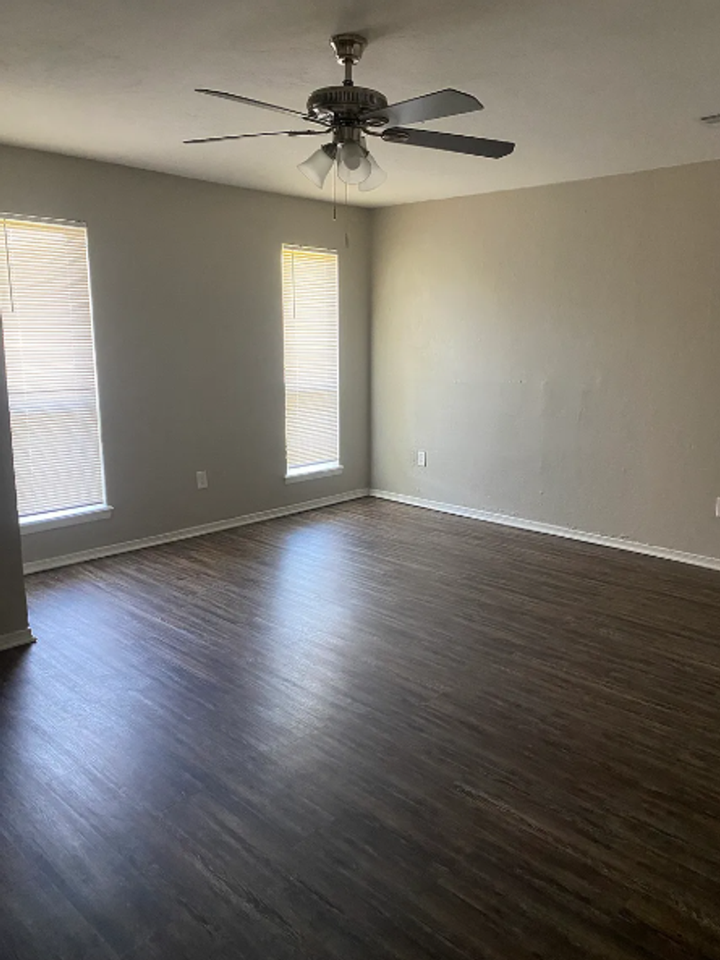 400 Nw 84th St - Photo 5 of 24