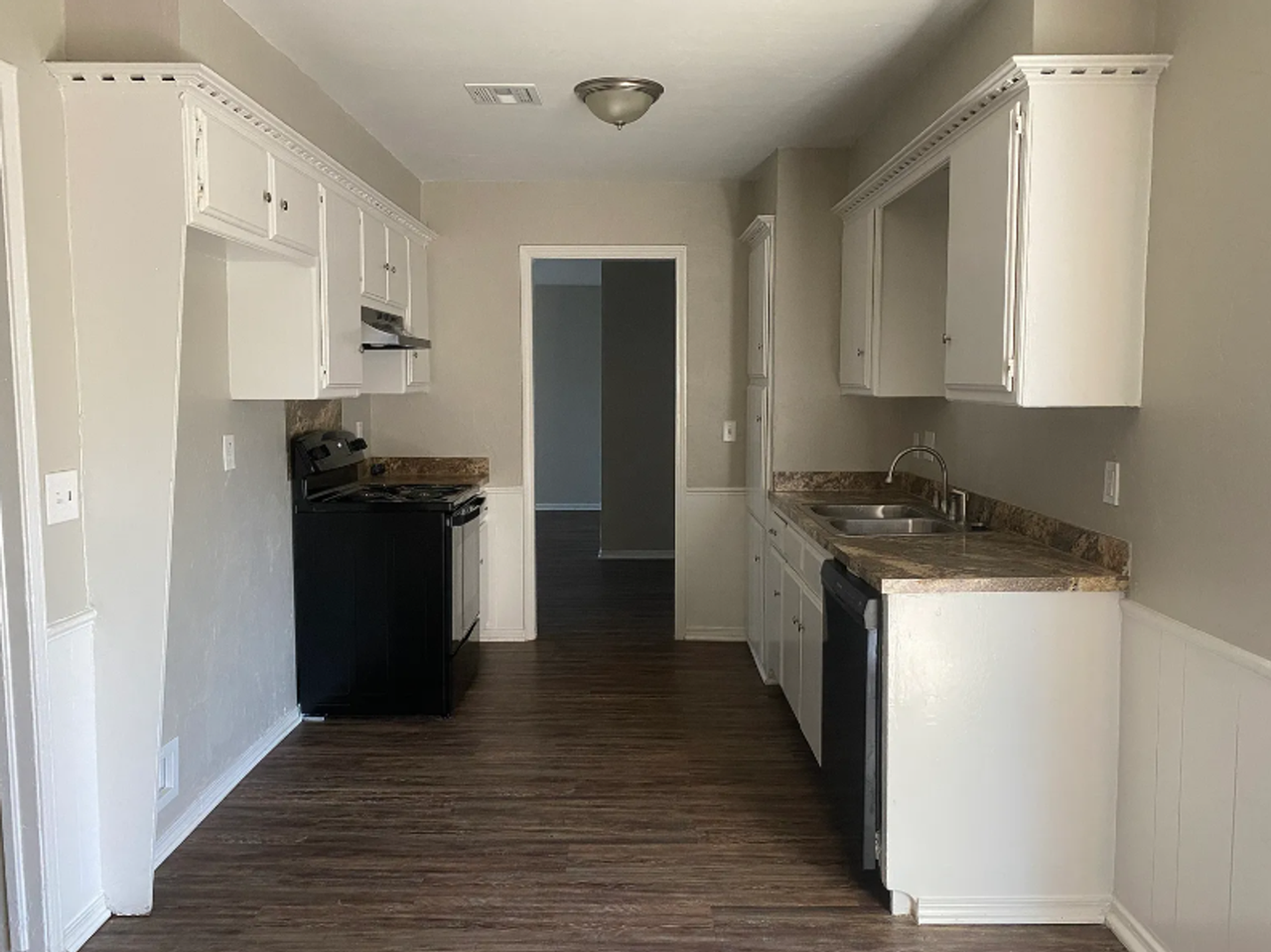 400 Nw 84th St - Photo 7 of 24