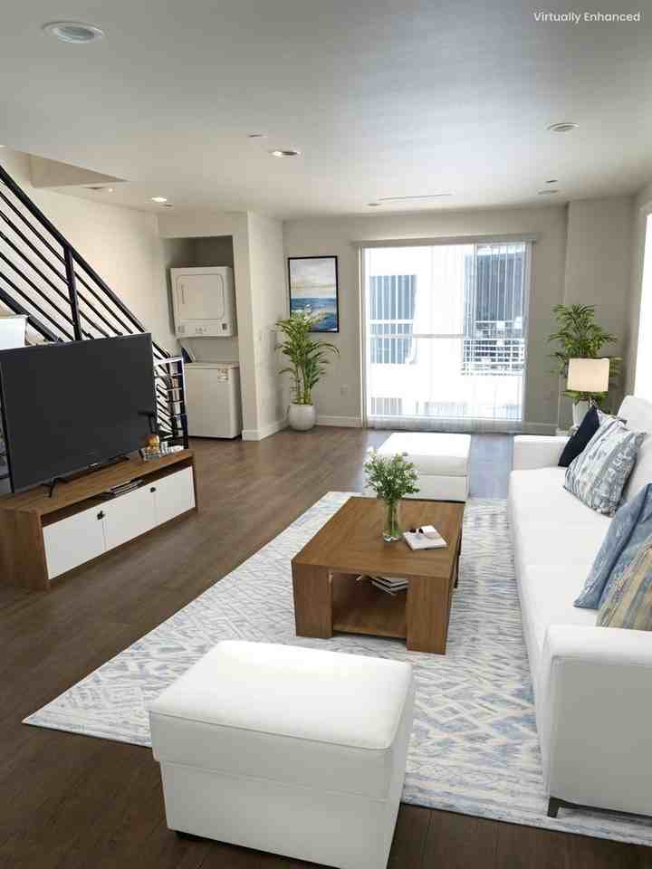 11514 Emelita Street - Photo 5 of 43