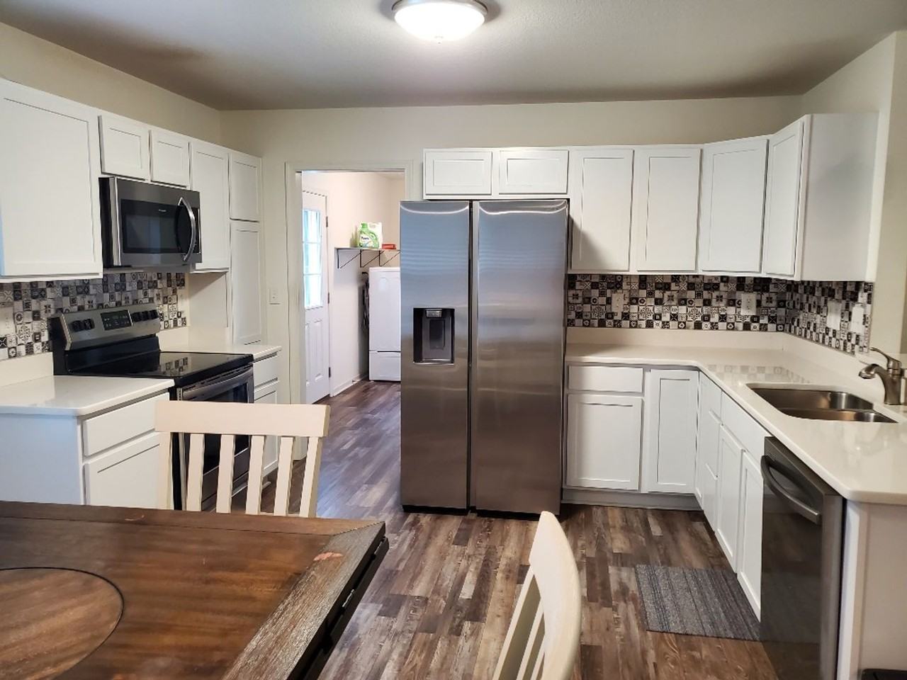 1660 Warren Way - Photo 3 of 22