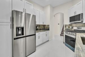 featured image of 36 Monterey Pointe Dr