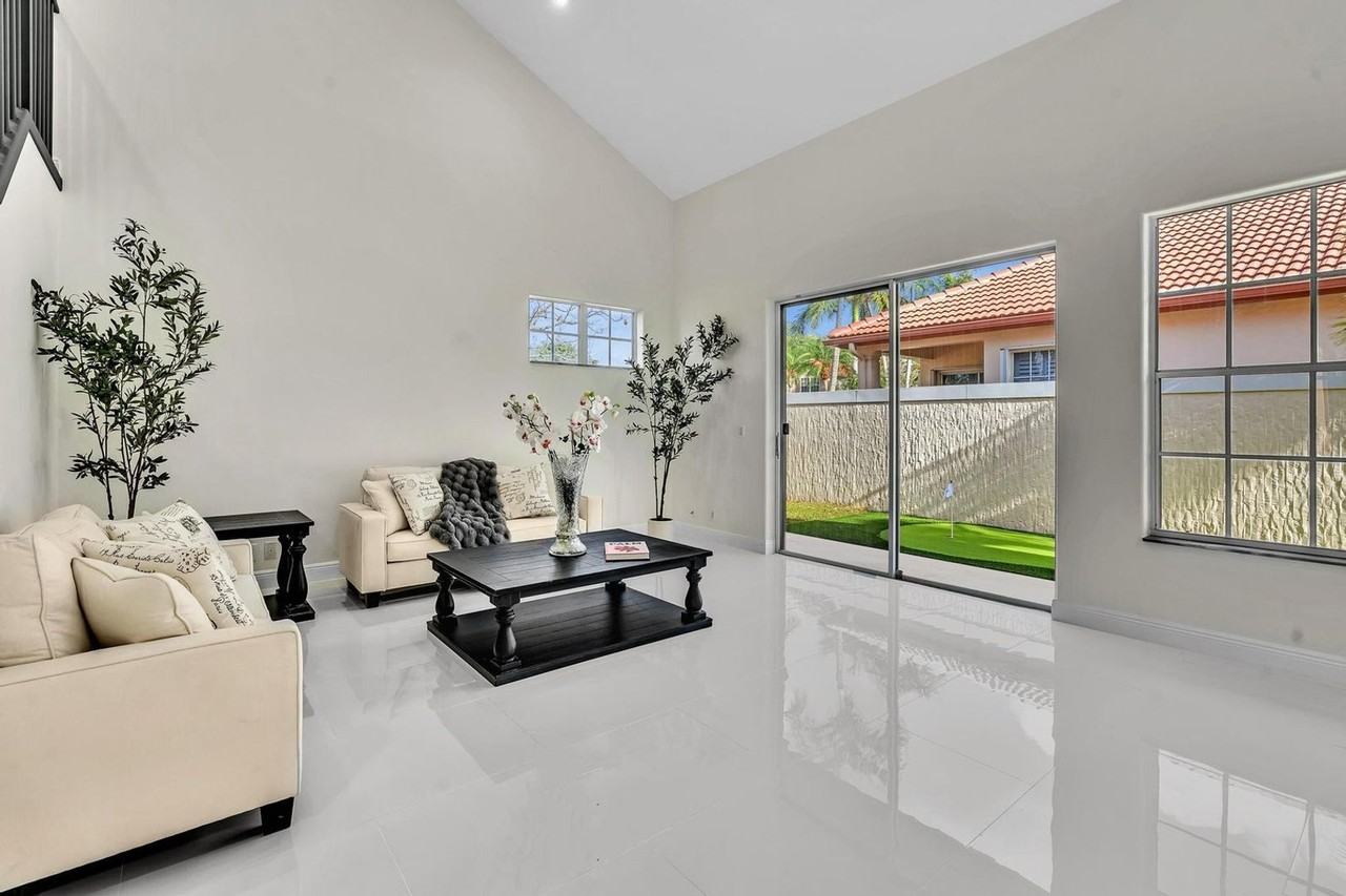 36 Monterey Pointe Dr - Photo 6 of 28