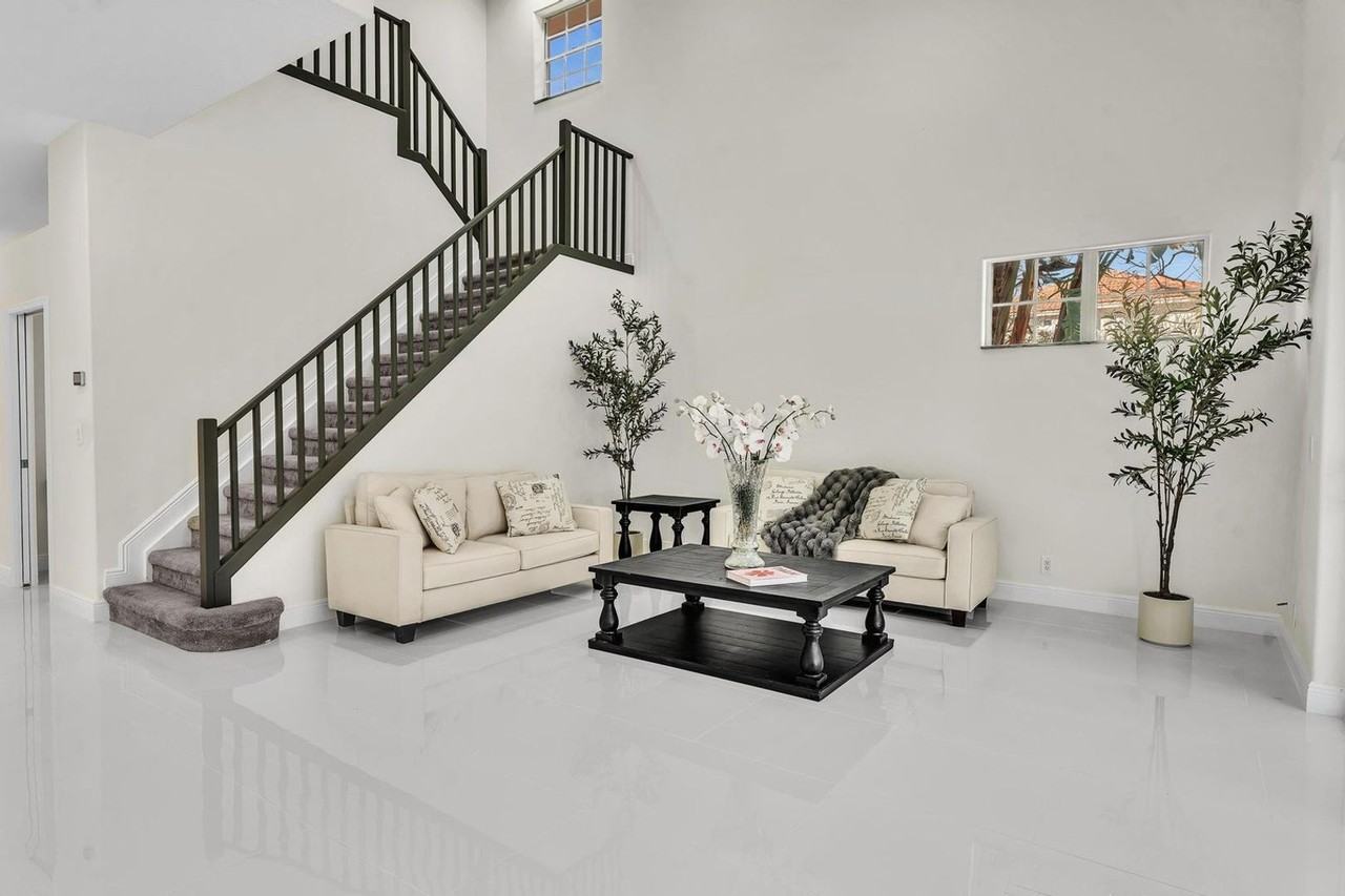 36 Monterey Pointe Dr - Photo 7 of 28