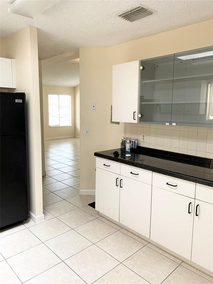 6224 Country Fair Cir - Photo 3 of 31