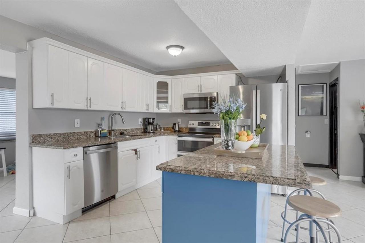 309 Riverdale Rd - Photo 2 of 10