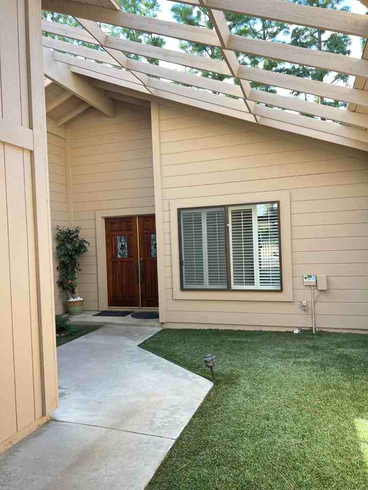 2103 Manning St - Photo 2 of 26