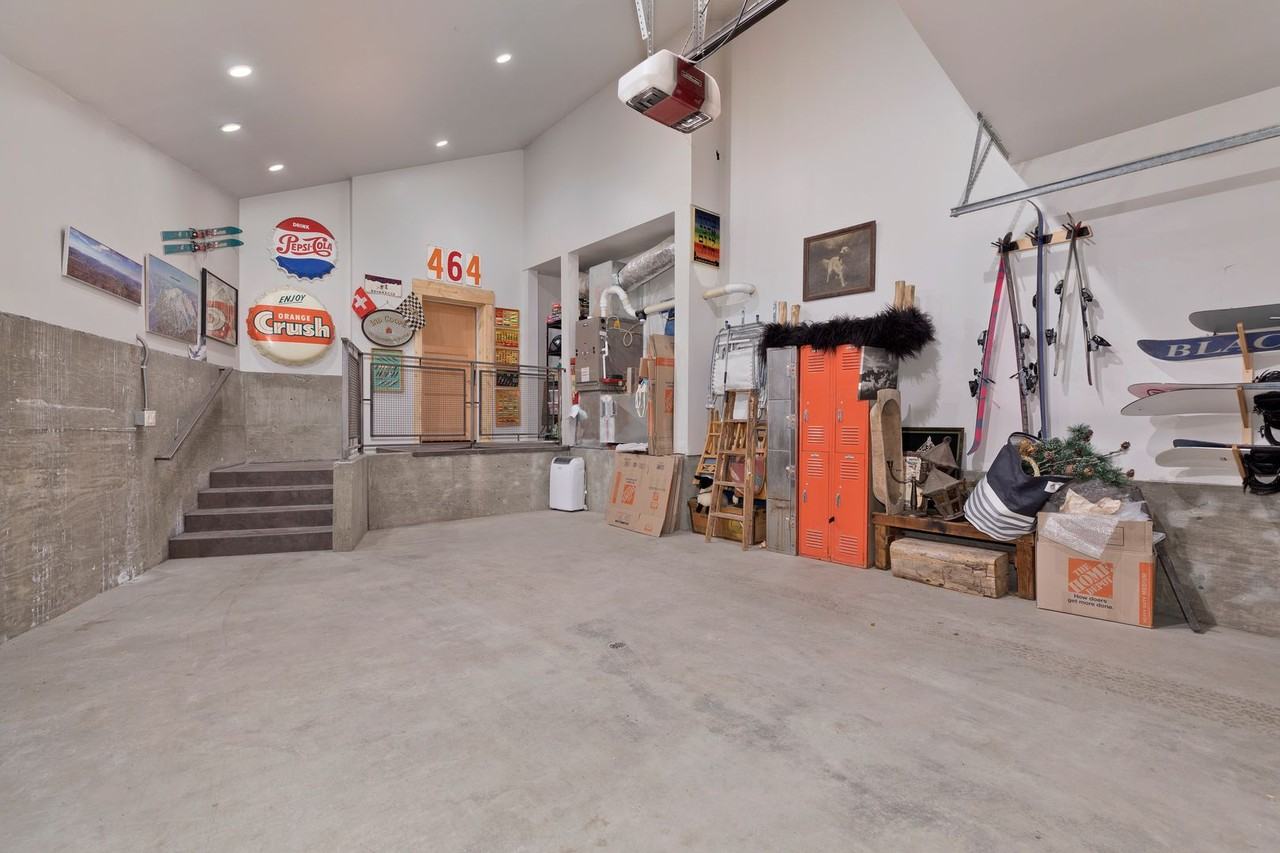 464 Canyon Blvd - Photo 2 of 50