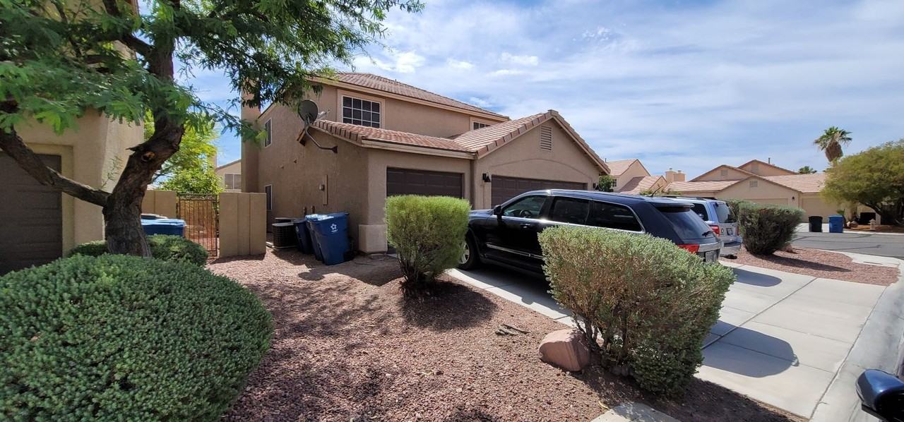 9482 Lightning Bay Ct - Photo 2 of 46