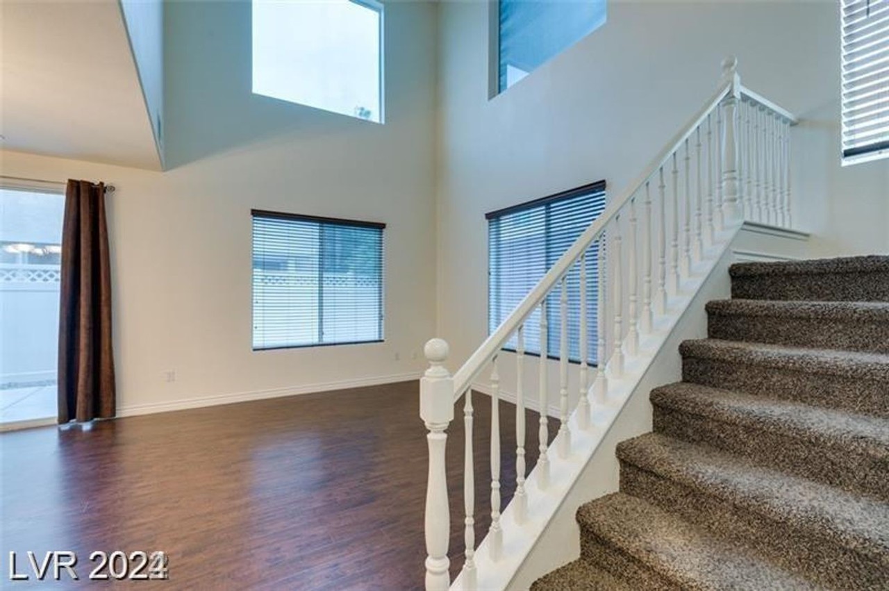 8455 Adams Grove St - Photo 2 of 3