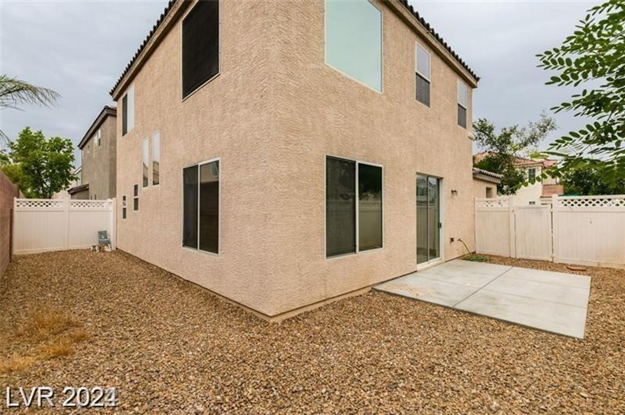 8455 Adams Grove St - Photo 3 of 3