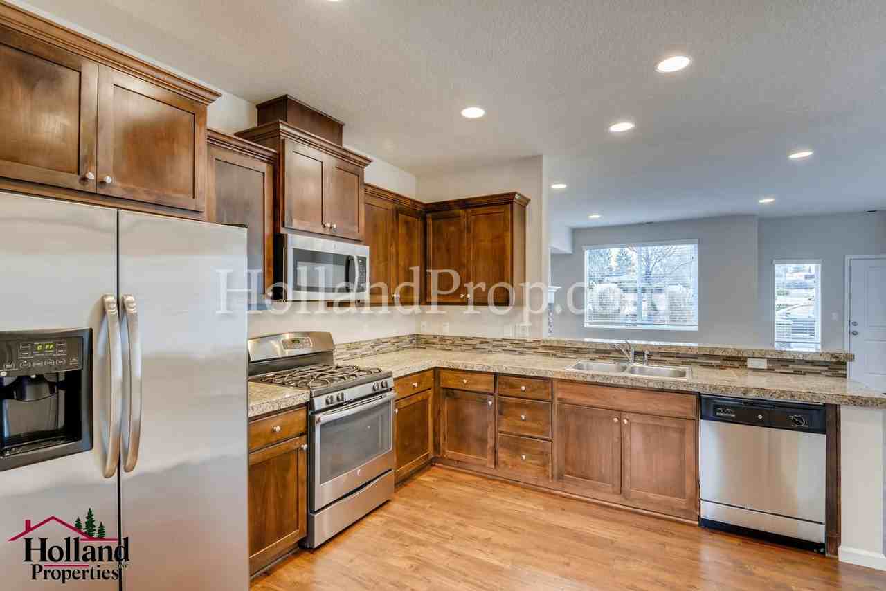 10449 Ne Avery Way - Photo 7 of 28