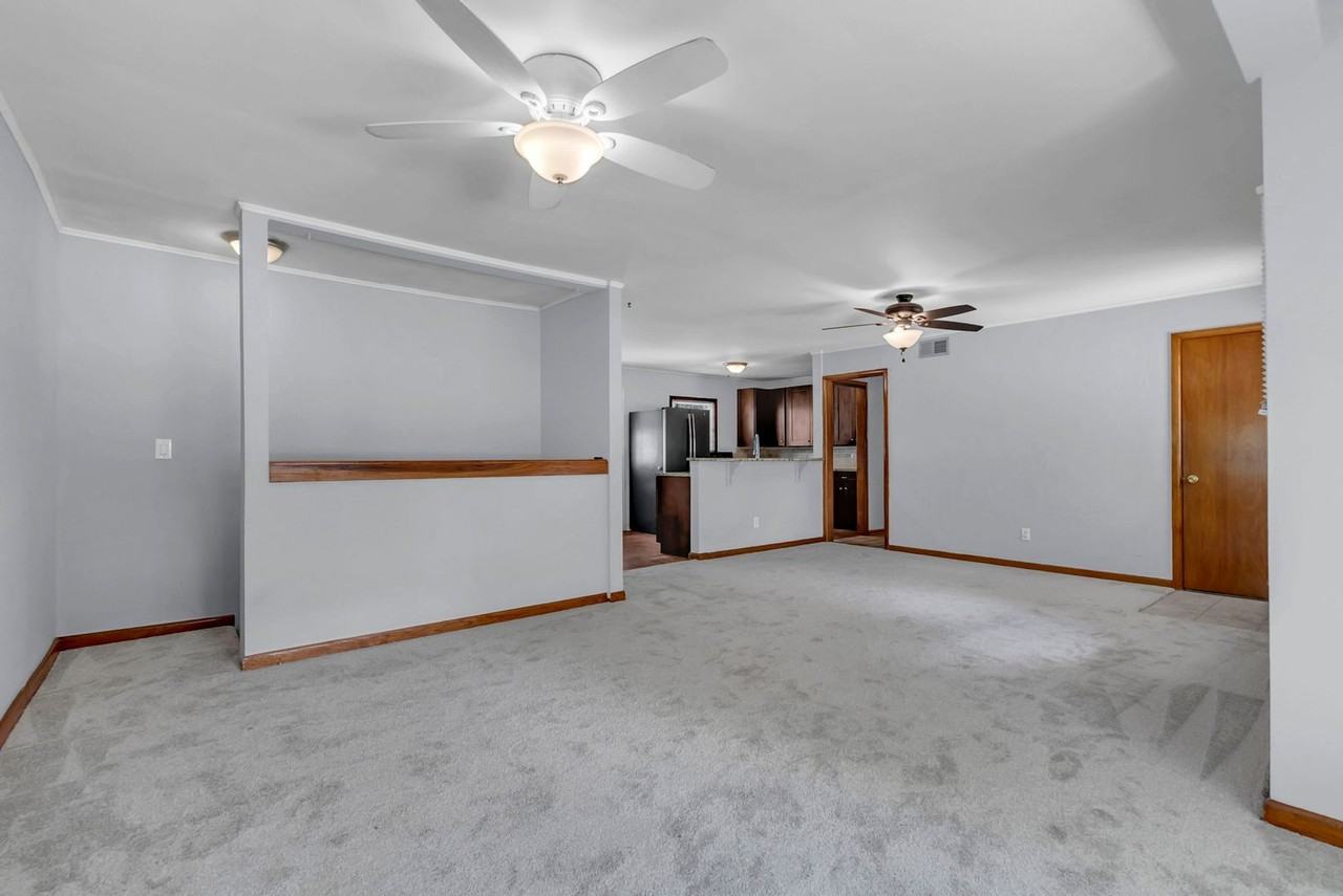 1040 N Baltimore Ave - Photo 7 of 35