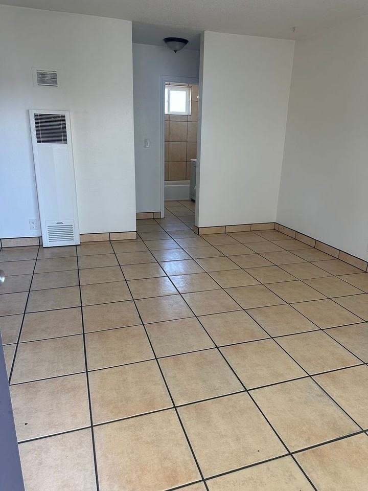 1801 Catalina, LLC - Photo 3 of 10