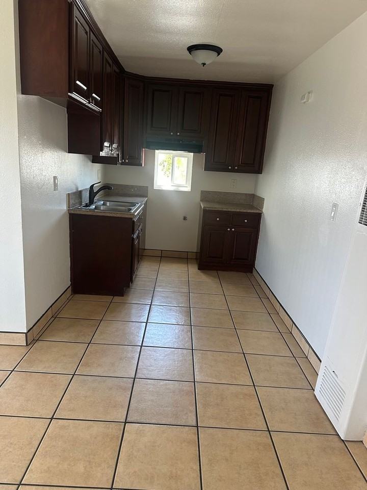 1801 Catalina, LLC - Photo 6 of 10