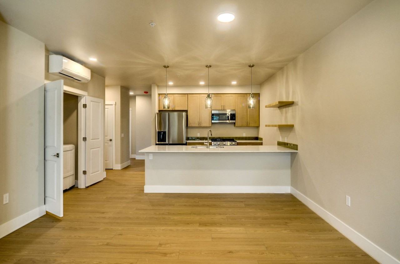 Emery Landing - Photo 2 of 23