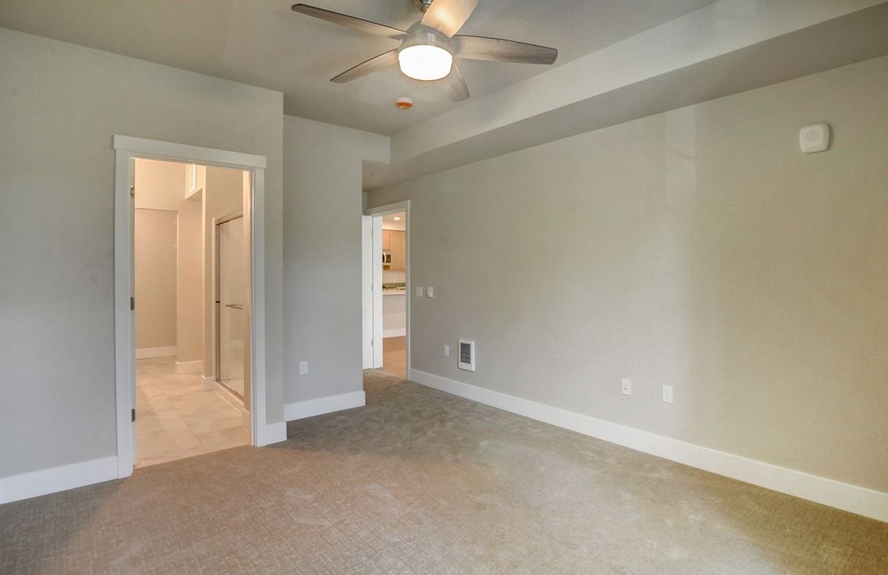 Emery Landing - Photo 5 of 23