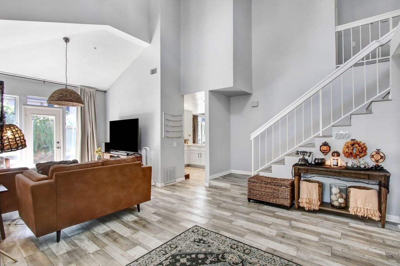 201 Chandler West - Photo 2 of 16