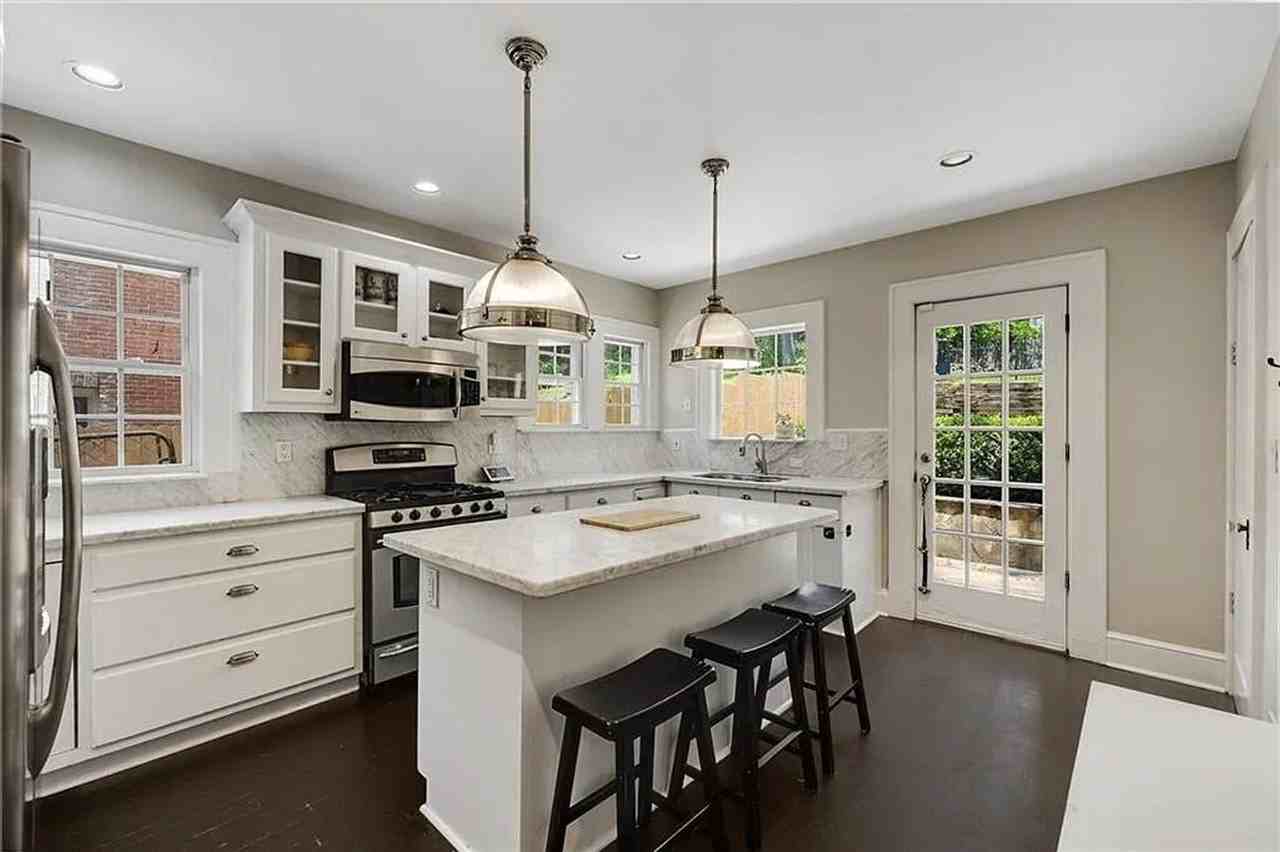 311 Glendale Ave - Photo 2 of 21