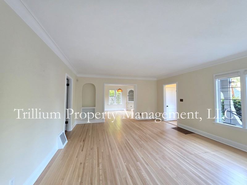 2665 Sw Brae Mar Ct - Photo 3 of 33