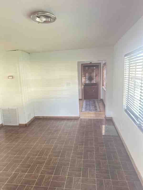 3209 Albert St - Photo 3 of 11