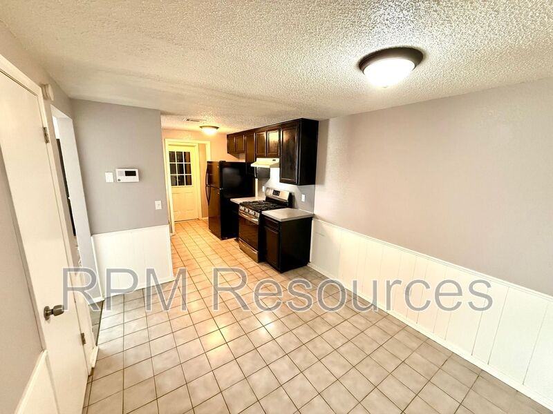 12409 Sw 2nd St - Photo 6 of 14