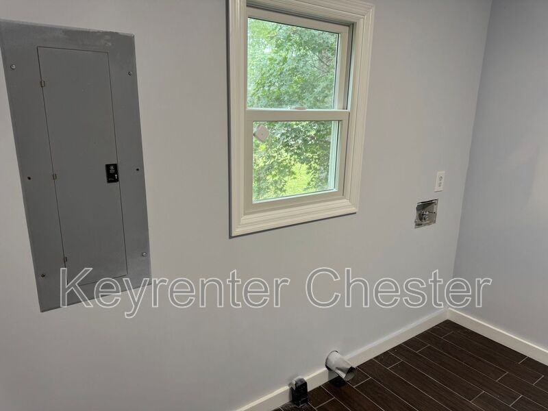 7515 Fawndale Drive - Photo 5 of 20