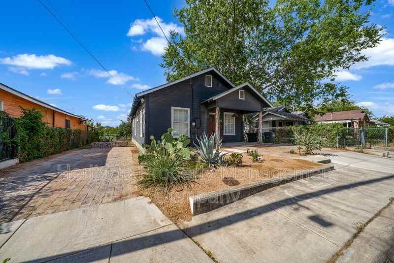 224 Forrest Ave - Photo 3 of 28