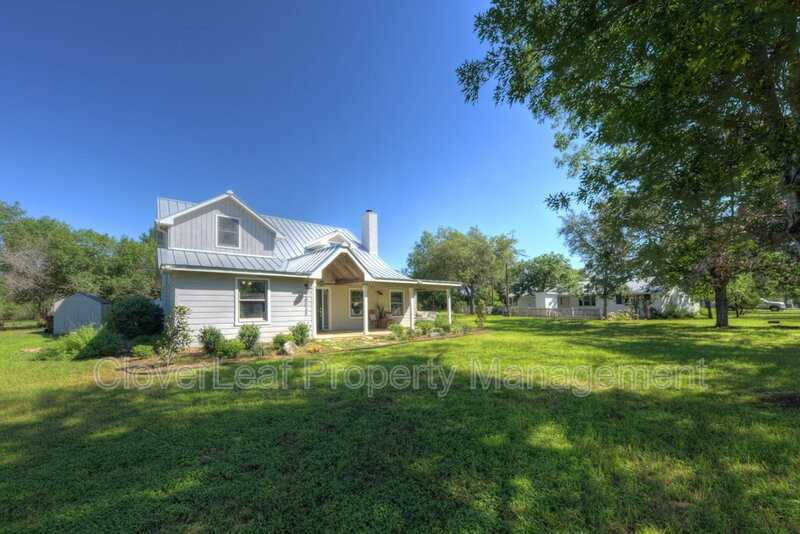 28035 Delafield Dr - Photo 2 of 44