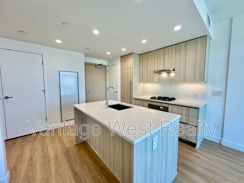 1626 Water St Null - Photo 3 of 26