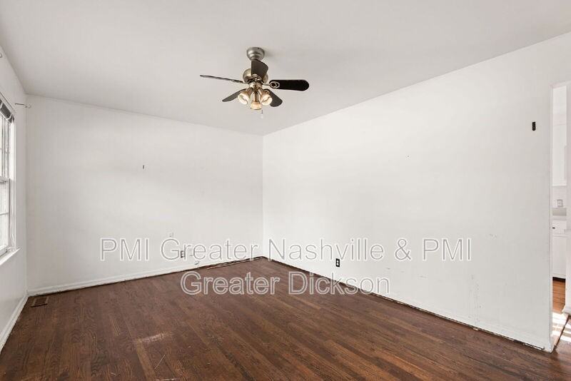 111 River Rd - Photo 5 of 15