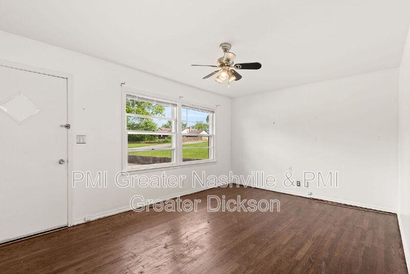 111 River Rd - Photo 6 of 15