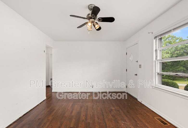 111 River Rd - Photo 7 of 15