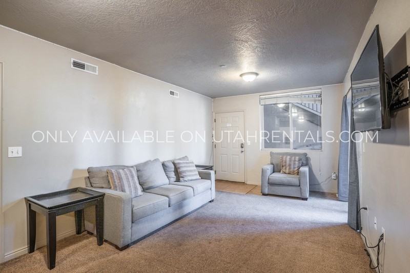 884 South 10 East #E1-3 - Photo 3 of 38