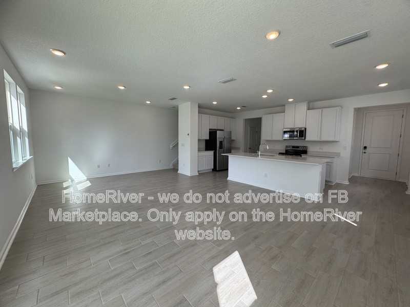 6038 Oracle Ct - Photo 3 of 25