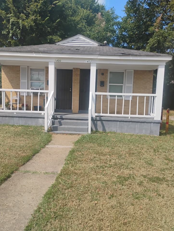 1402 Kerr Ave - Photo 2 of 4