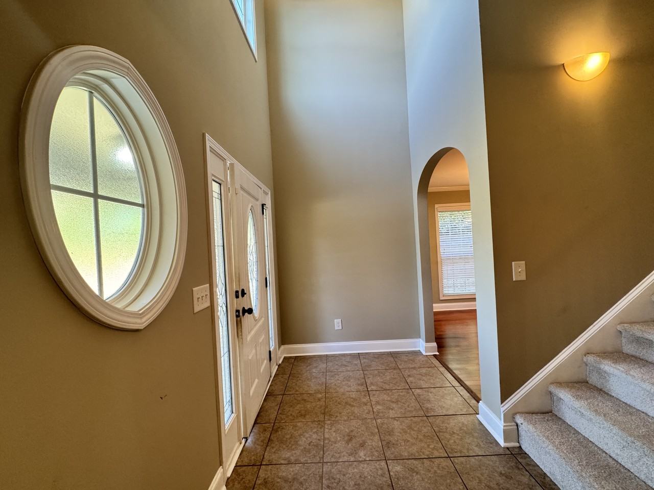 3010 Thornberry Cir - Photo 2 of 24