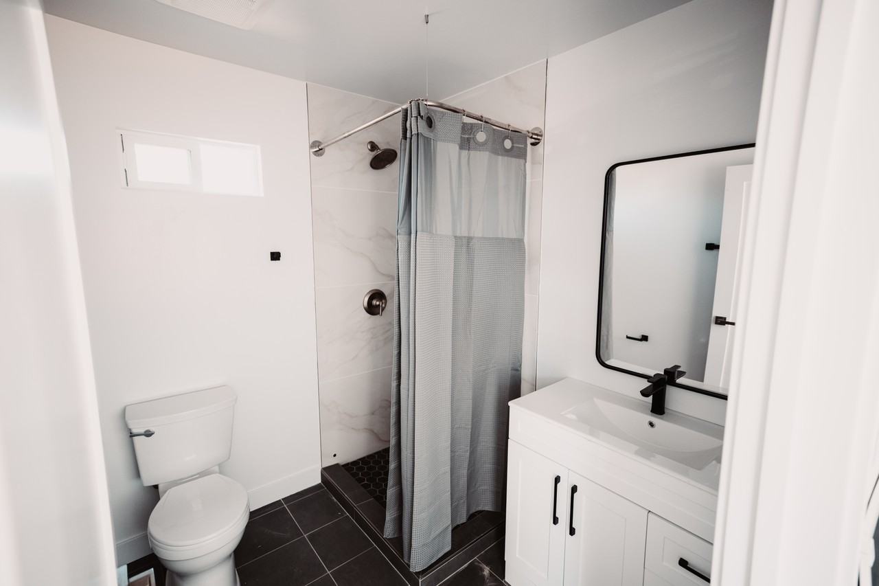 5263 Tipton St - Photo 7 of 18