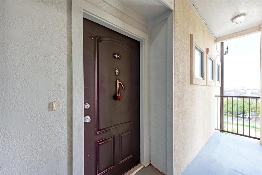 2505 San Gabriel St #509 - Photo 6 of 32