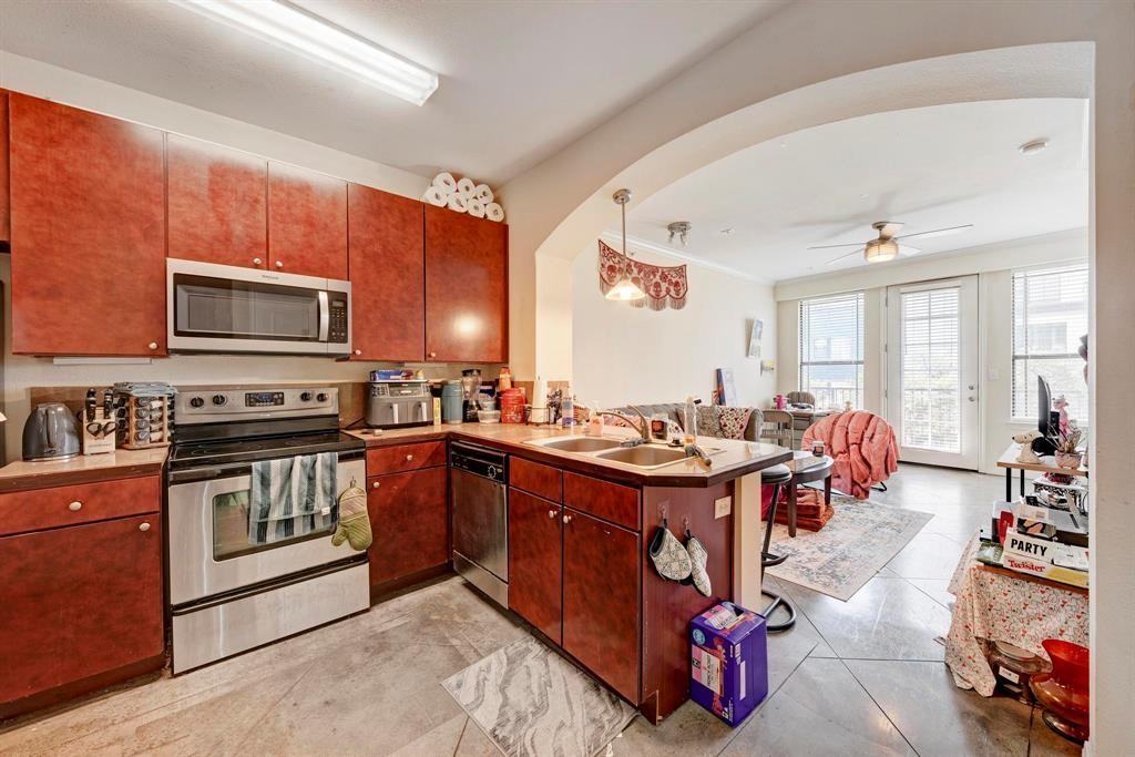 2505 San Gabriel St #509 - Photo 7 of 32