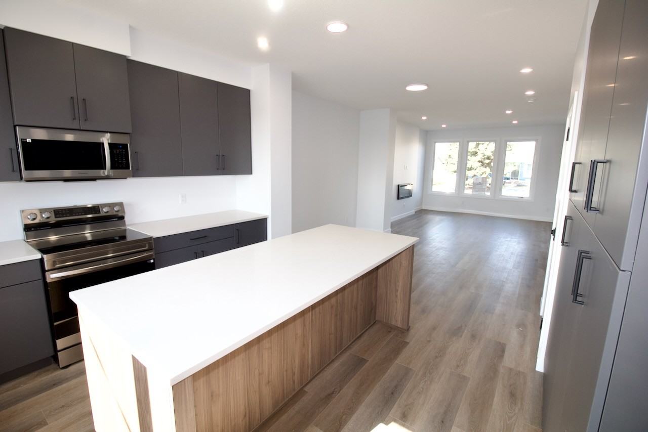 5803 97a Ave Nw Uppr - Photo 2 of 35