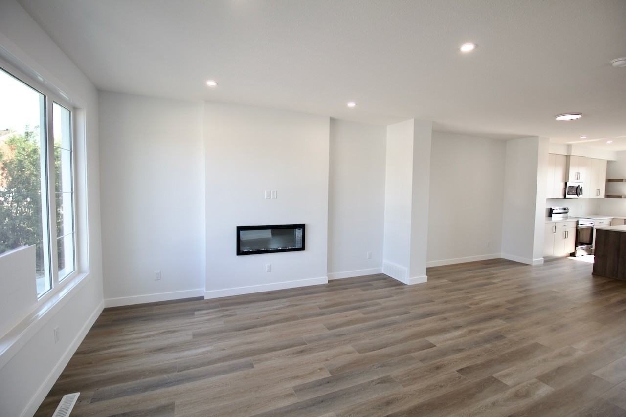 5805 97a Ave Nw - Photo 3 of 30