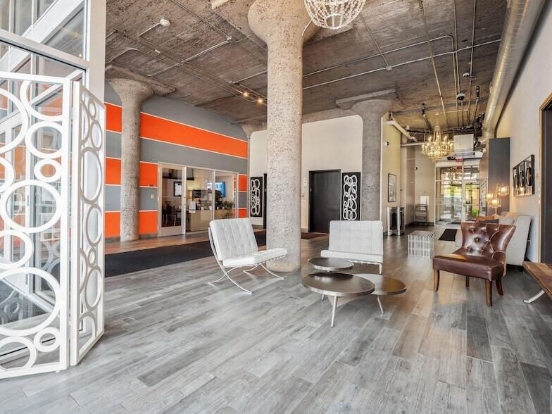 521 S 7th St - Photo 2 of 7